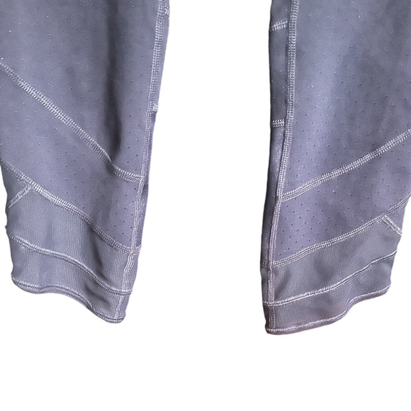 Sale‼️Lululemon Leggings-Size 4  Pre-owned - Picture 4 of 5